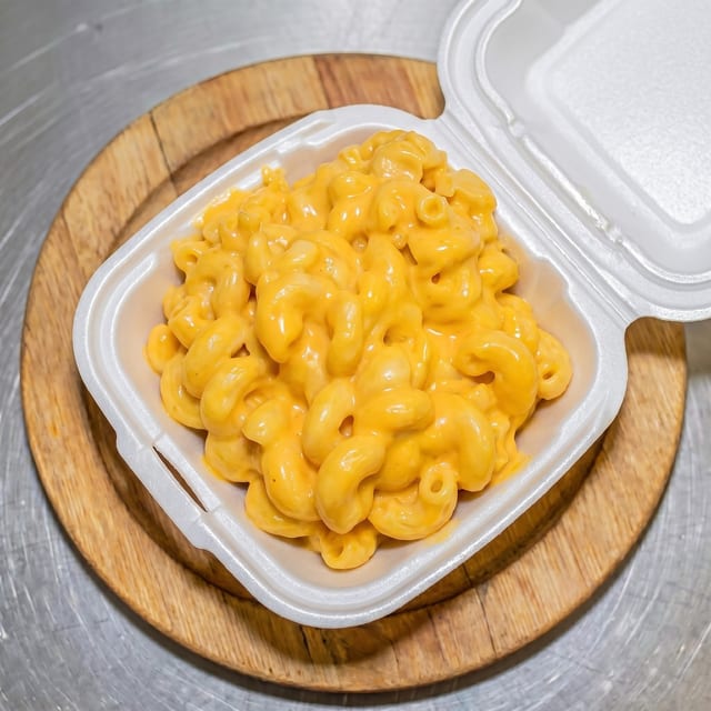 The Mac 'N Cheeseburger.